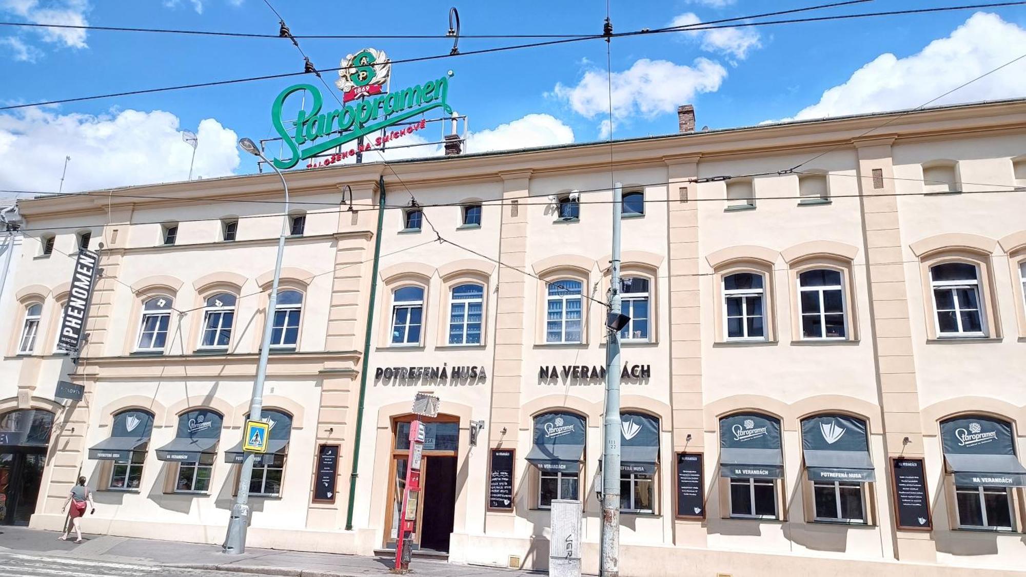 Isabel'S Suites Прага Екстериор снимка